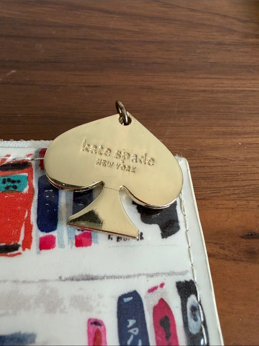 kate spade New York Bella Bookshelf patent leatherette pencil pouch